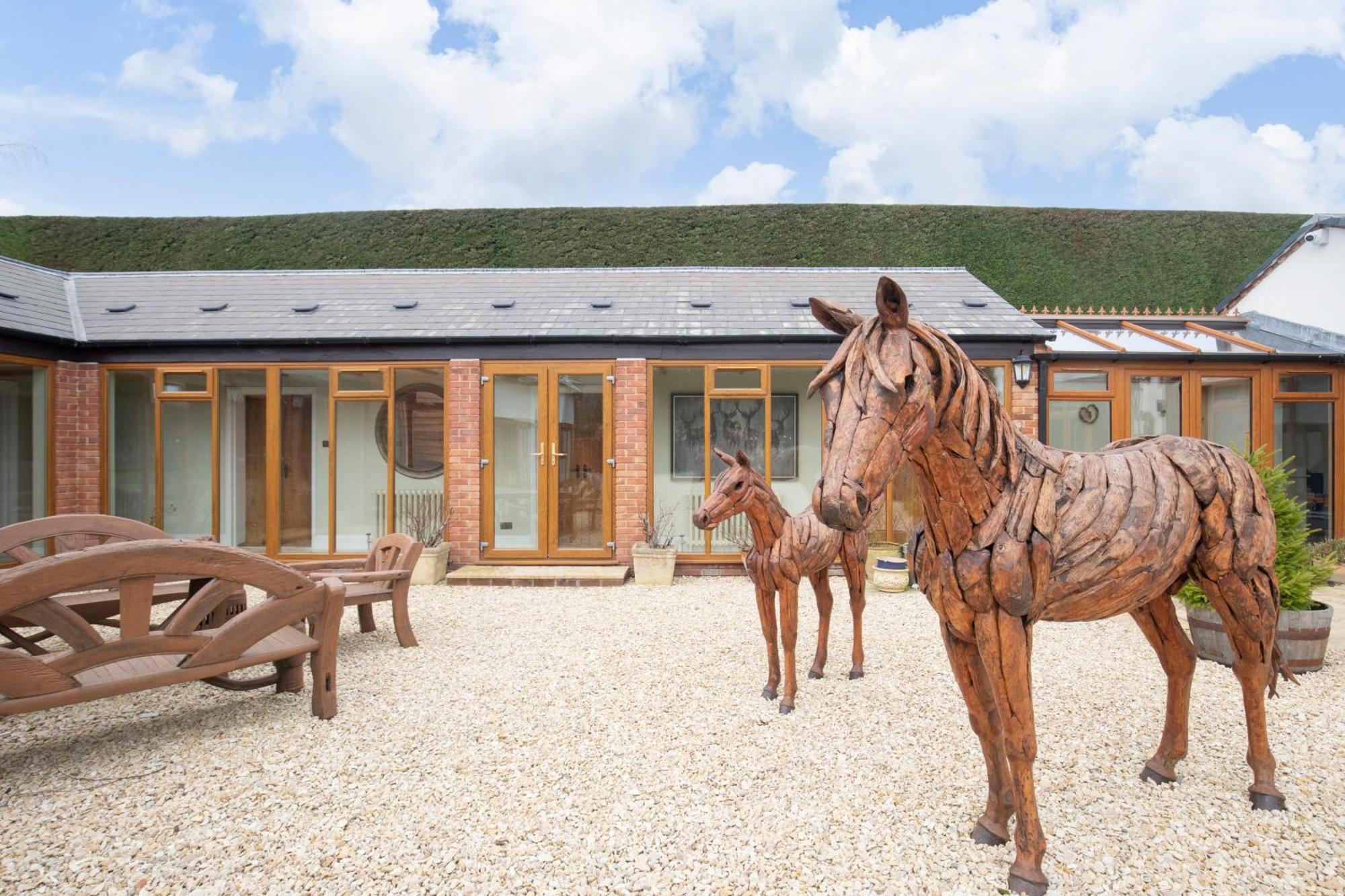 Stable Lodge - Boutique Bed & Breakfast Shurdington Esterno foto