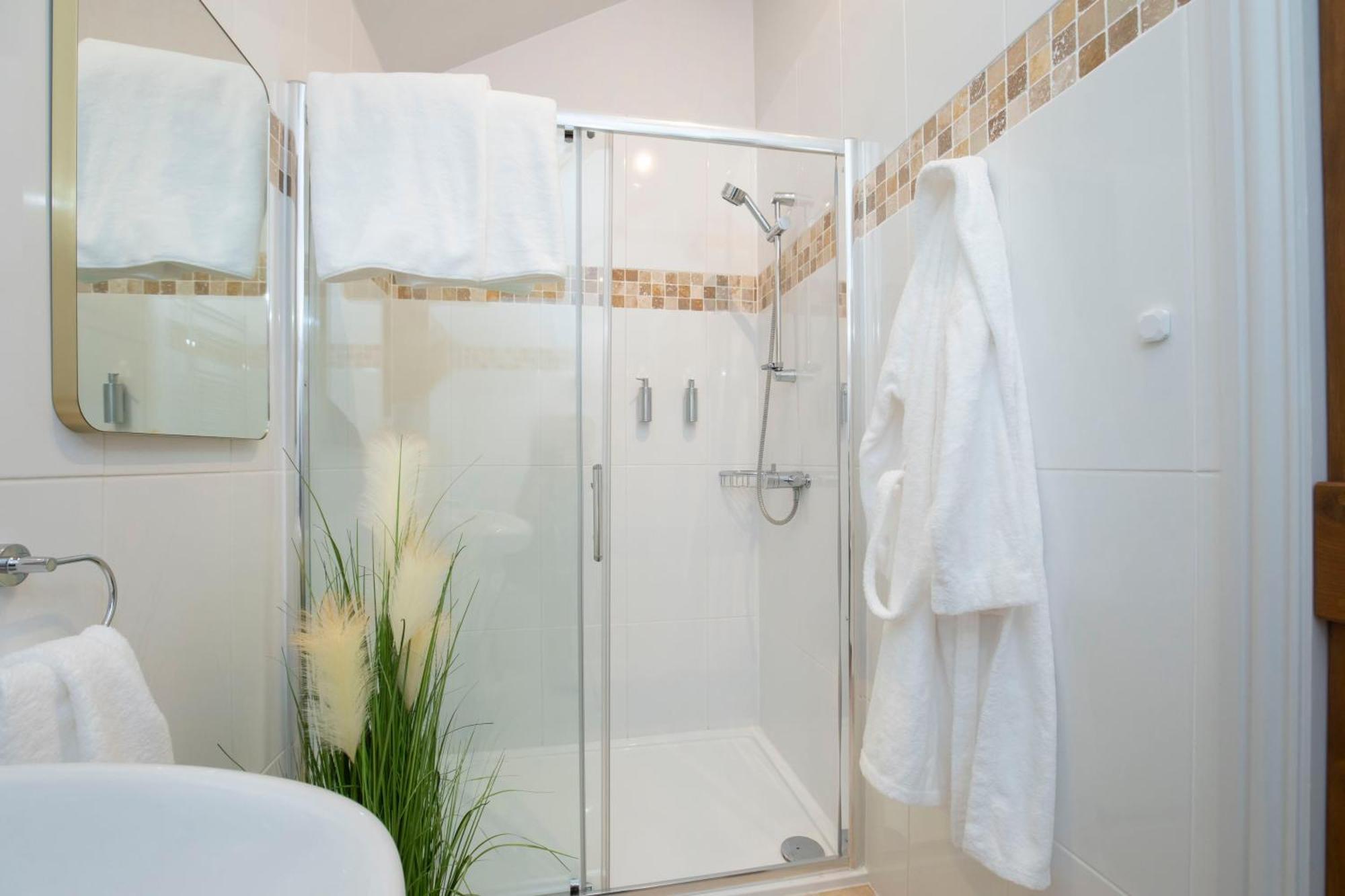 Stable Lodge - Boutique Bed & Breakfast Shurdington Esterno foto