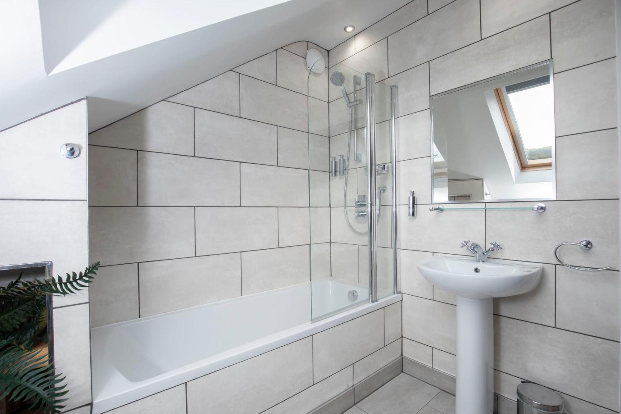 Stable Lodge - Boutique Bed & Breakfast Shurdington Esterno foto