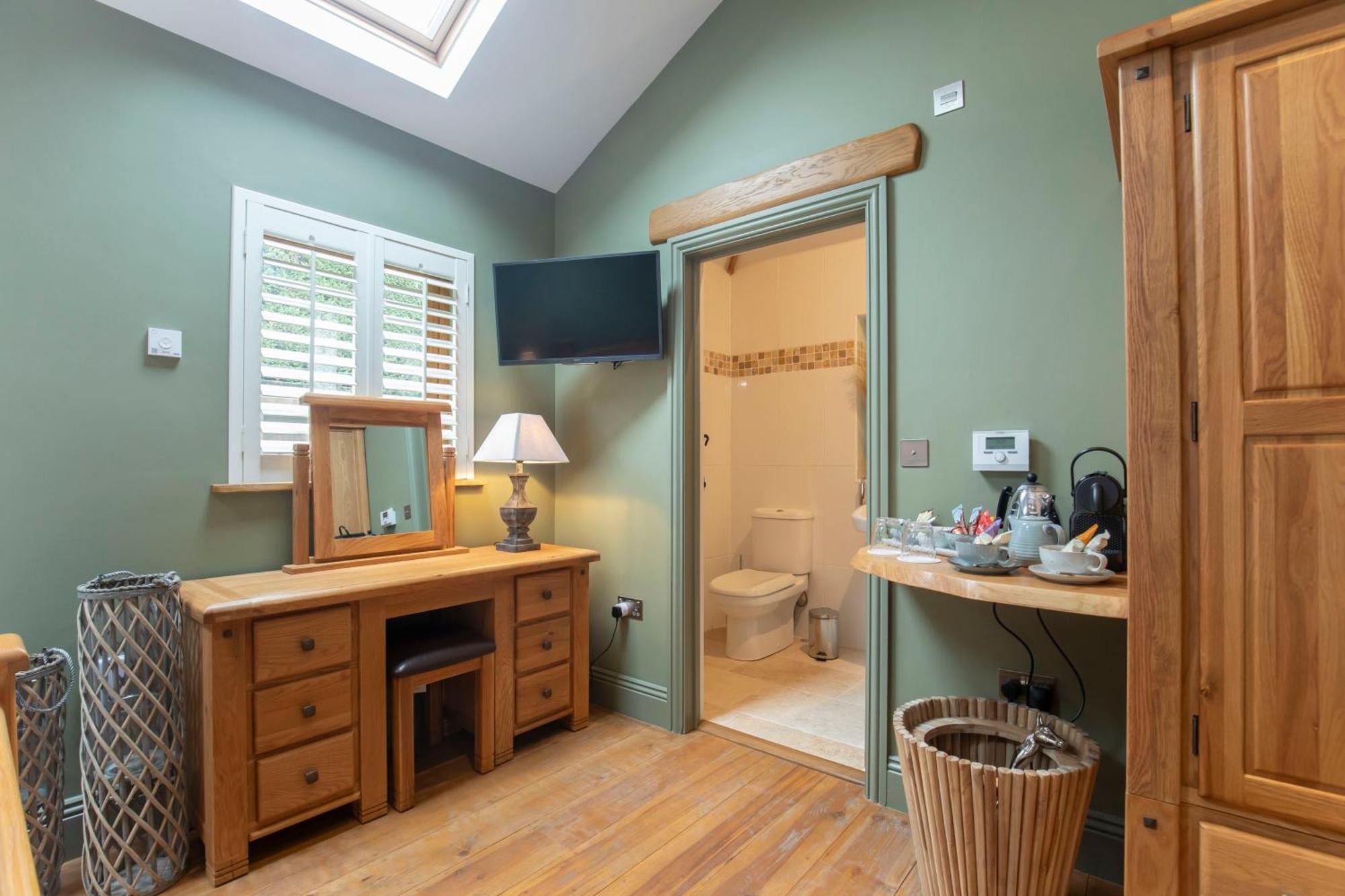 Stable Lodge - Boutique Bed & Breakfast Shurdington Esterno foto