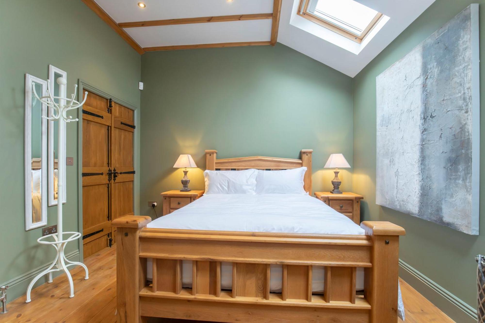 Stable Lodge - Boutique Bed & Breakfast Shurdington Esterno foto