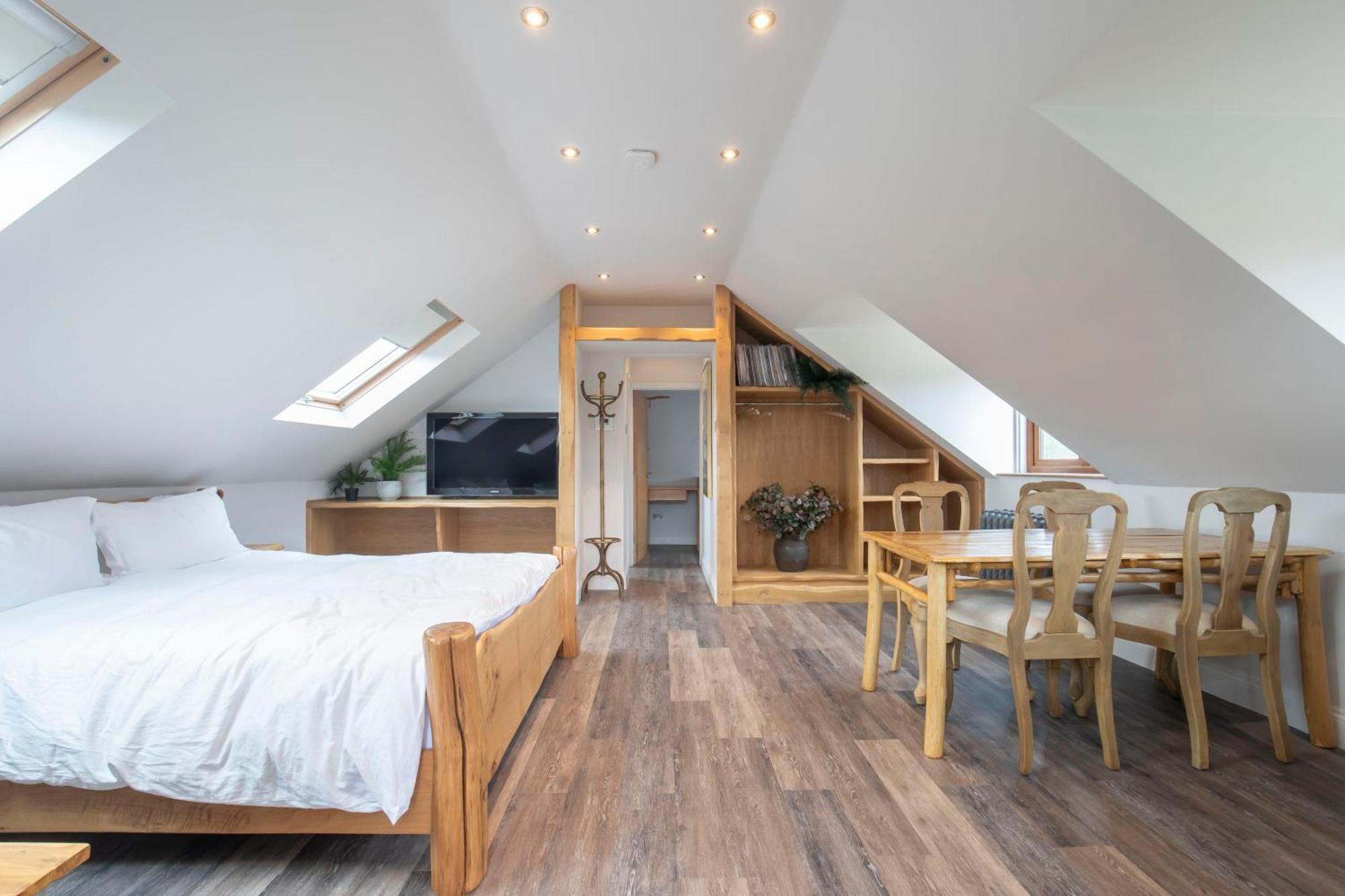 Stable Lodge - Boutique Bed & Breakfast Shurdington Esterno foto