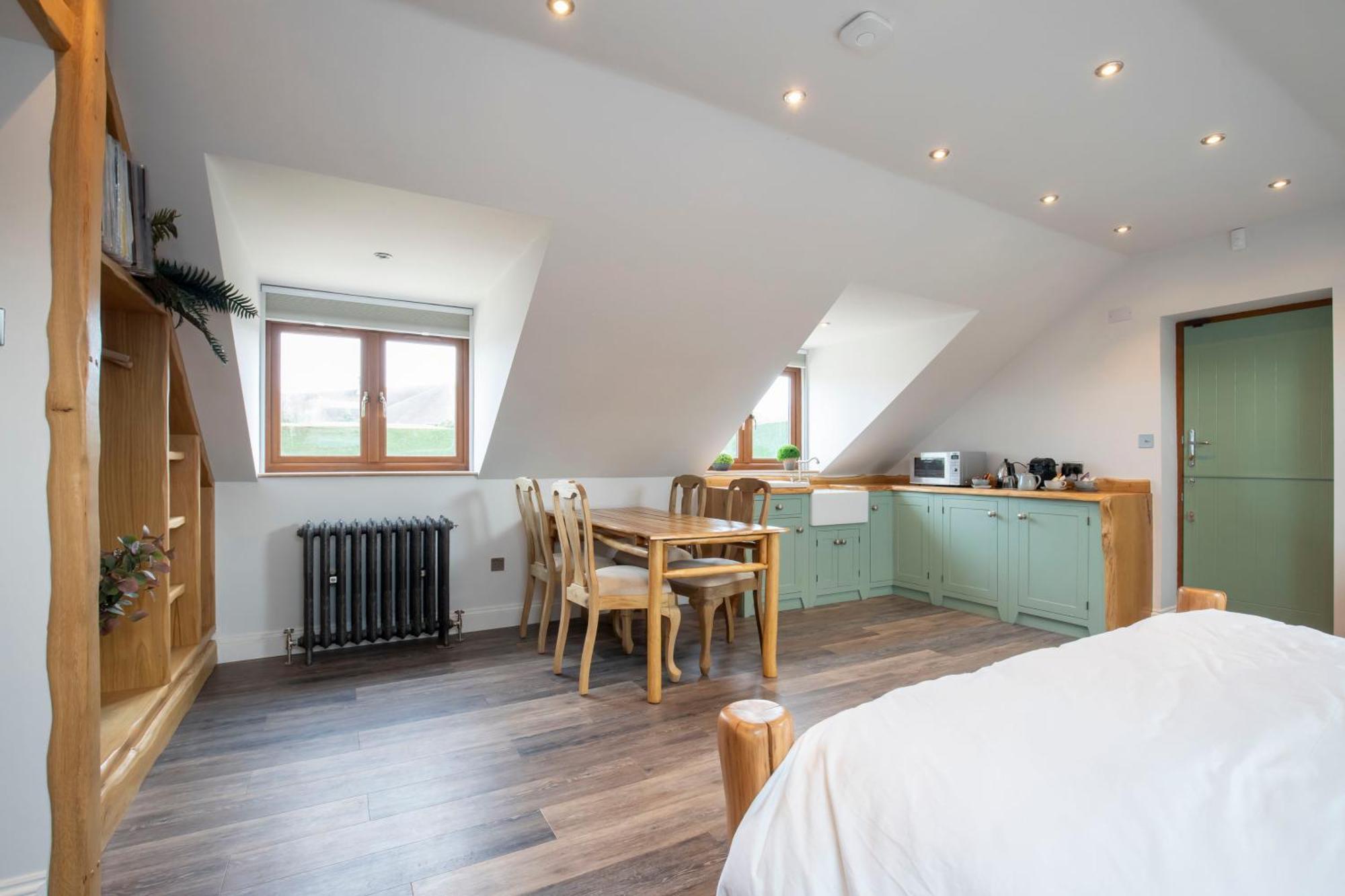 Stable Lodge - Boutique Bed & Breakfast Shurdington Esterno foto